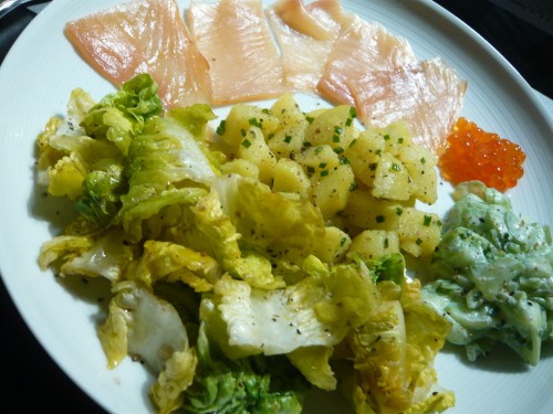 alimentation,nutrition,salade,assiette composée,manger froid,saumon fumé,diner rapide