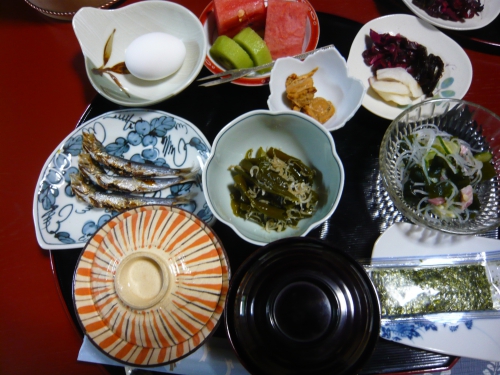 japon,vacances au japon,été au japon,cuisine japonaise,petit déjeuner japonais,ryokan,petit déjeuner complet,manger salé le matin